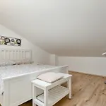 Andi Apartman Buzinija