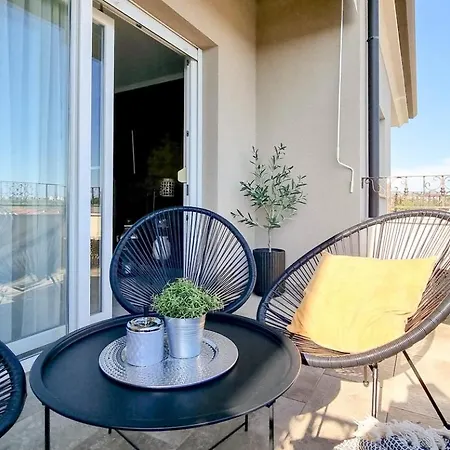 Andi Apartment *