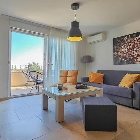 Andi Apartment Buzinija