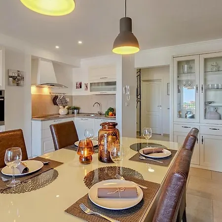 Appartamento Andi Bužinija