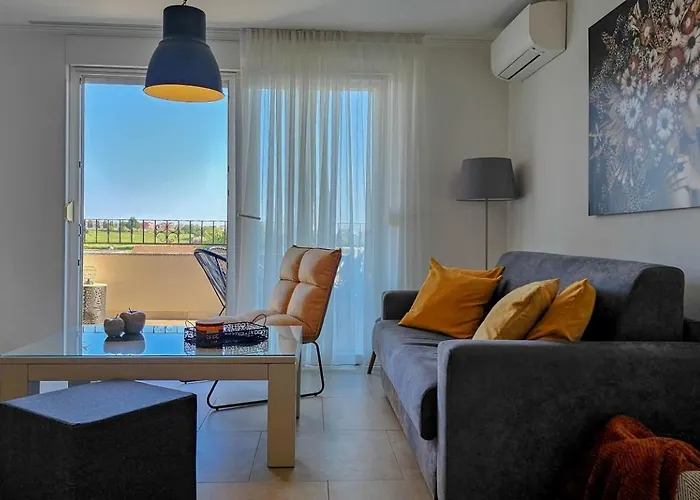 Andi Διαμέρισμα Bužinija