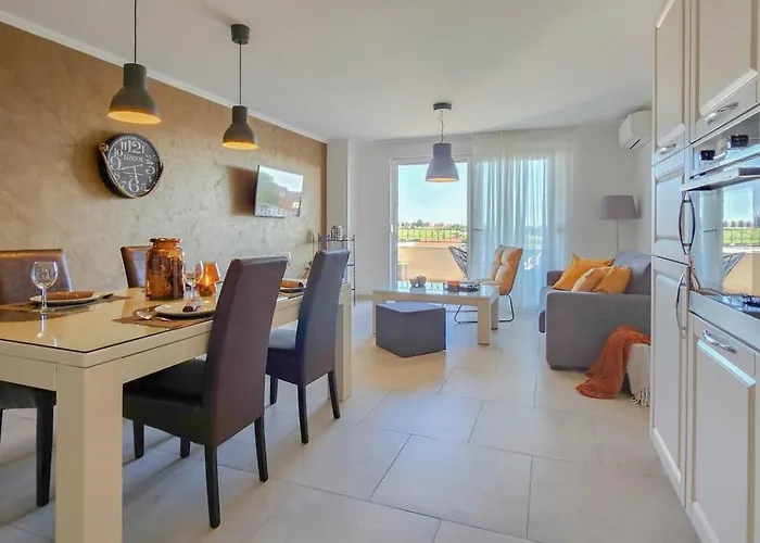 Andi Διαμέρισμα *