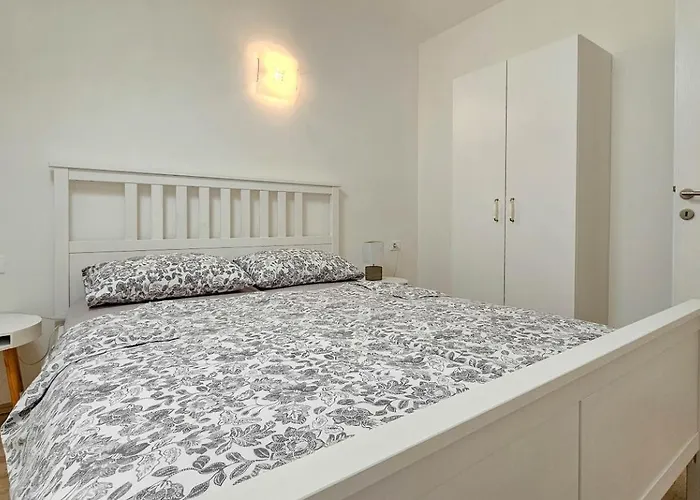 Andi Διαμέρισμα *